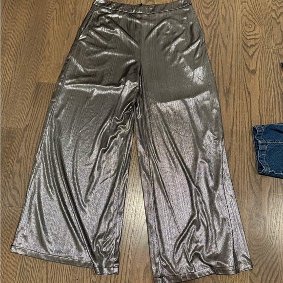 Lulu’s Metallic Wide-Leg Pants - Picture 2 of 5